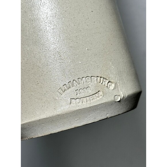 Williamsburg Pottery Vintage 1996 WPF Vase Utensil Holder Blue Flower VA Factory - Picture 5 of 8